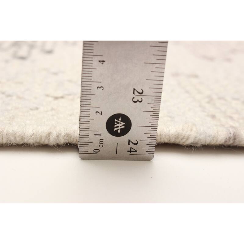 Sienna Ivory Rug 5'1" x 8'5" - 5'1 x 8'5