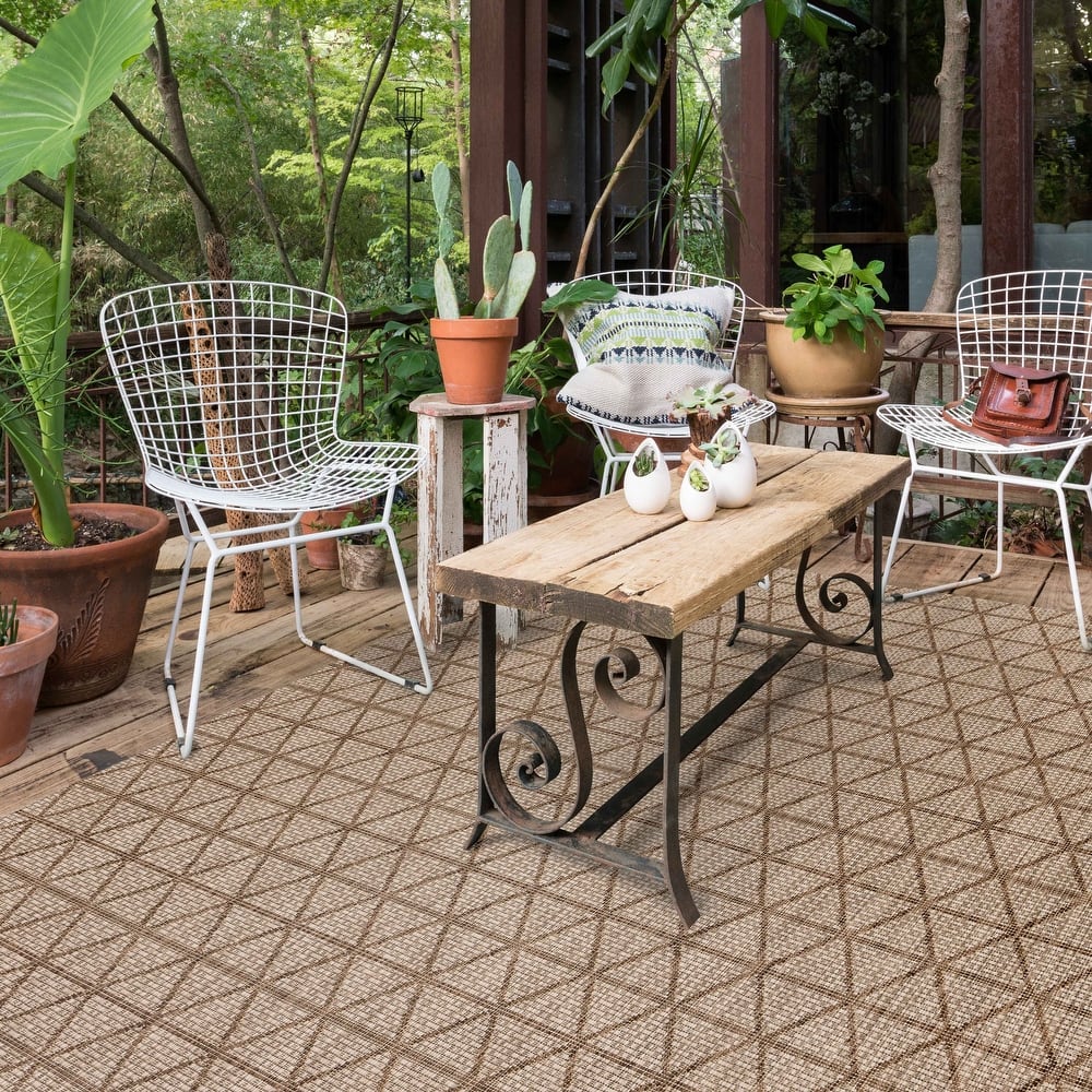 Alexander Home Havannah Indoor/ Outdoor Geometic Area Rug