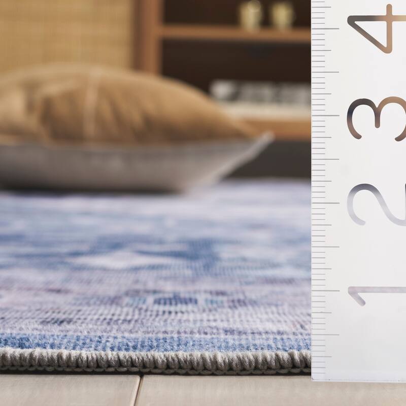 SAFAVIEH Tucson Diamanta Machine Washable & Slip Resistant Rug