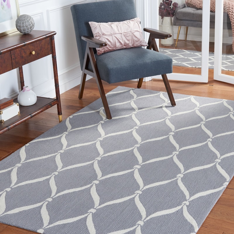 SAFAVIEH Handmade Four Seasons Shobha Floral Rug