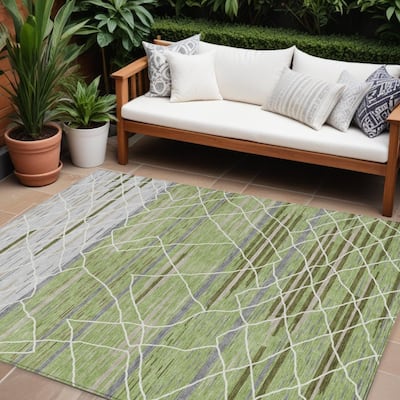 HomeRoots Striped Modern Rectangle Outdoor Rug