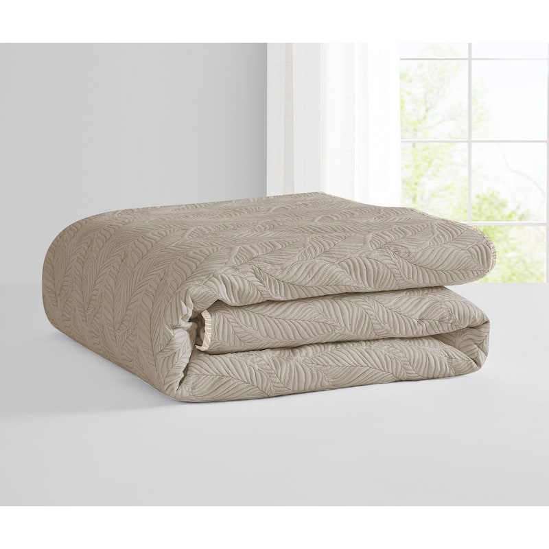 Delia 3 Piece Reversible Quilt Set