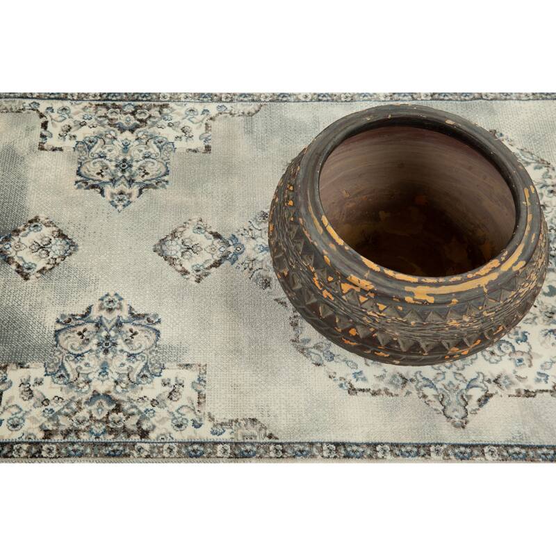 Anila Collection Transitional Oriental Area Rug