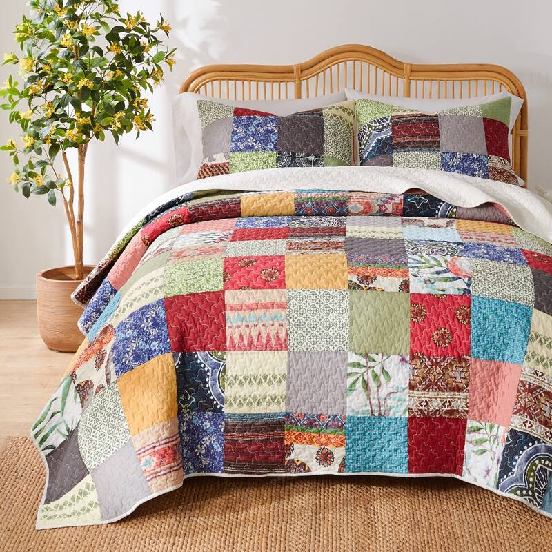 Greenland Home Fashions Renee Upcycle Authentic Patchwork Quilt Set