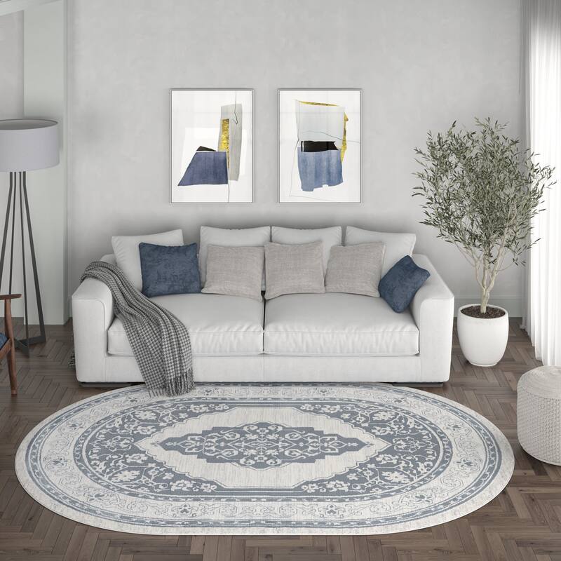 Carrington Traditional Oriental Indoor Area Rug