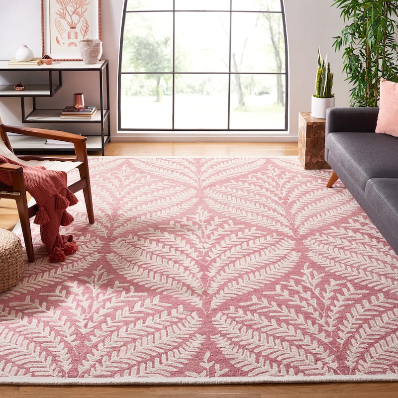 SAFAVIEH Handmade Capri Ilianka Wool Rug
