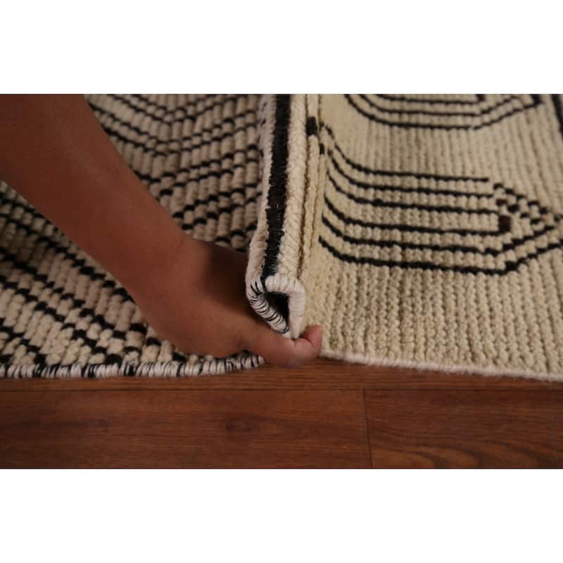 Geometric Moroccan Area Rug Handmade Wool Carpet - 7'10" x 11'1"
