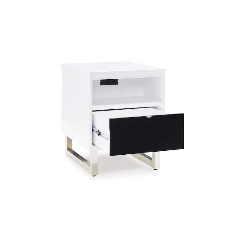 Signature Design by Ashley Gardoni White/Black Chairside End Table - 19.75" W x 24.25" D x 25" H