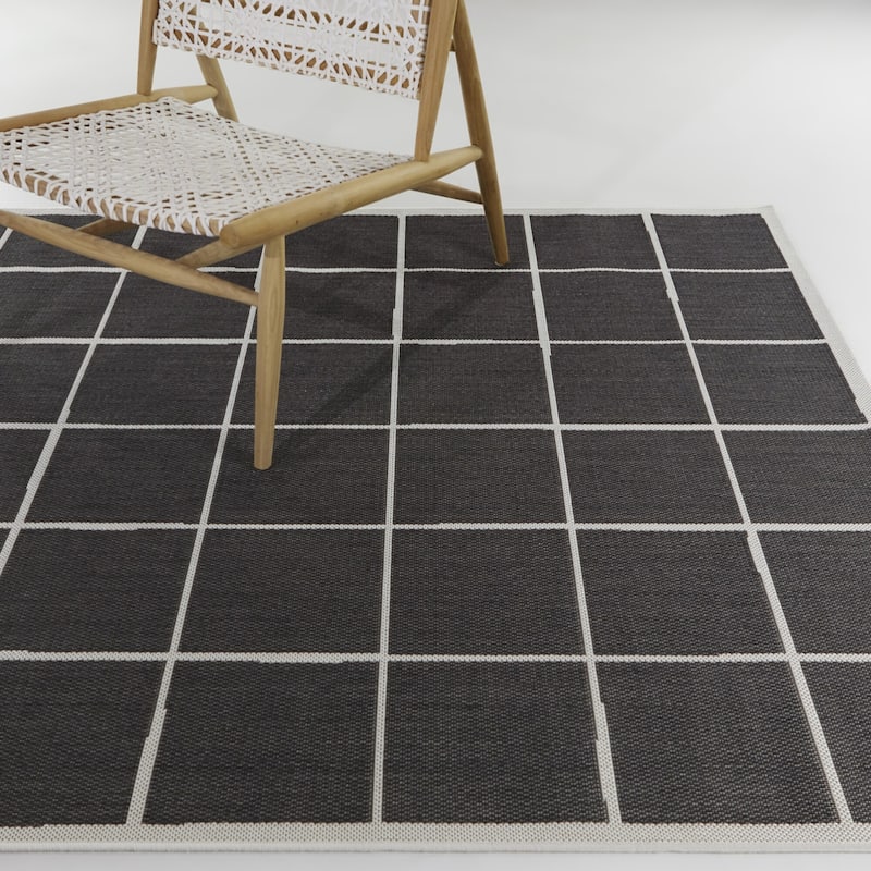 Messier Modern Grid Indoor/Outdoor Area Rug - 5'3" x 7' - Charcoal