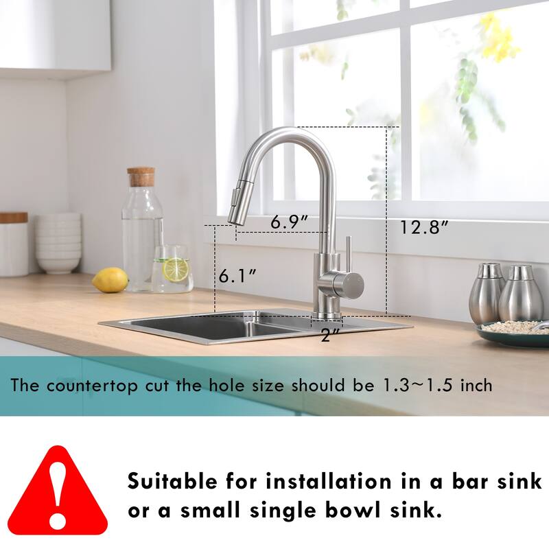 Single Handle Stainless Pull-out Kitchen Faucet with Multifunctional Outlet Water Effect