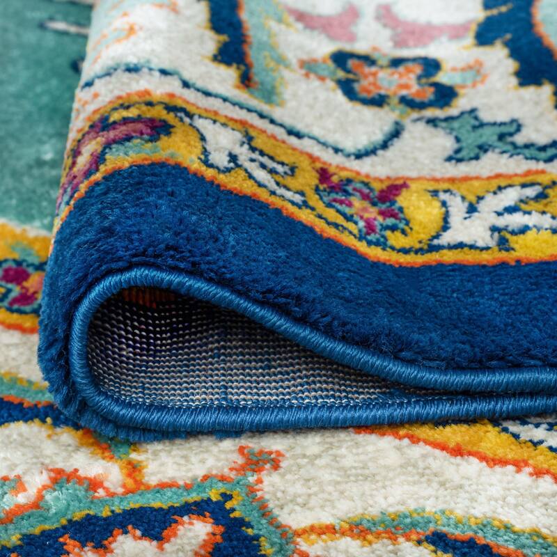 Genesis Bohemian & Eclectic Medallion Indoor Area Rug