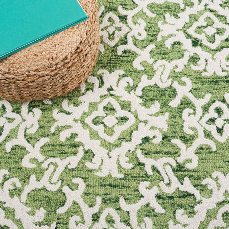 SAFAVIEH, Handmade Blossom Vesela Modern Floral Wool Rug