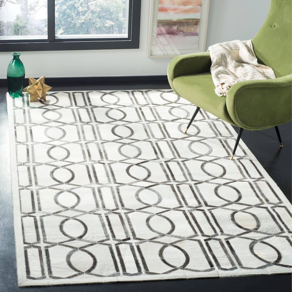 SAFAVIEH Handmade Studio Leather Mandie Modern Leather Rug