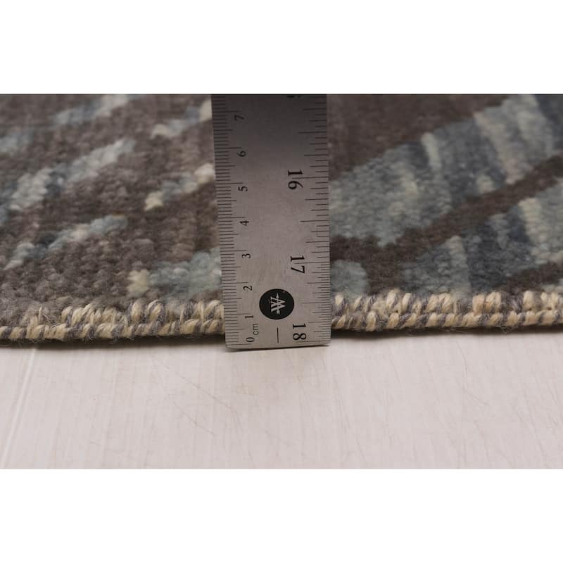 ECARPETGALLERY Hand-knotted Mystique Light Grey Wool Rug - 6' 7" x 10' 4"