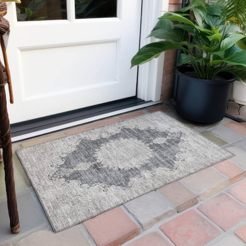 Machine Washable Indoor/ Outdoor Vintage Traditional Chantille Rug - Black - 1'8" x 2'6"