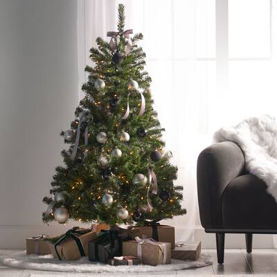 4.5ft Pre-Lit Christmas Tree with 200 LED Lights & Stable Metal Stand