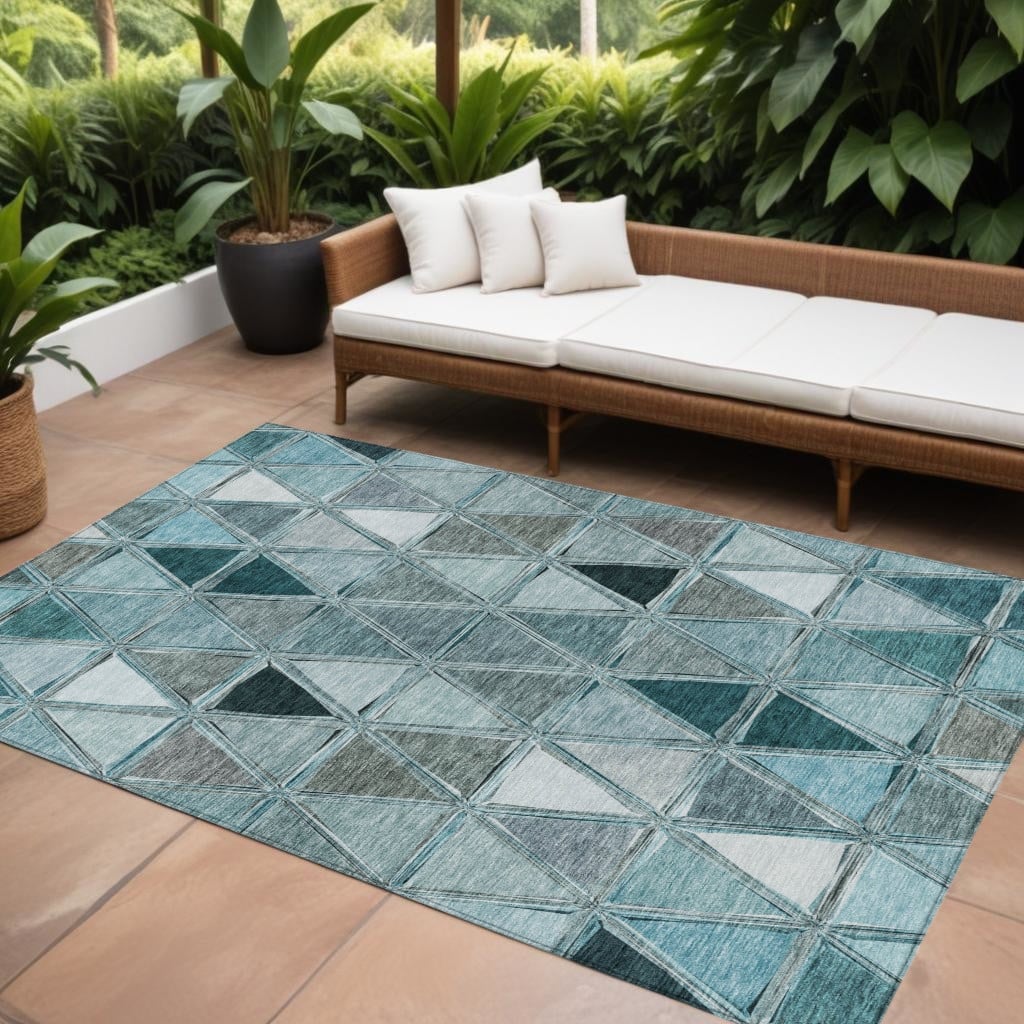 HomeRoots Geometric Transitional Rectangle Outdoor Rug