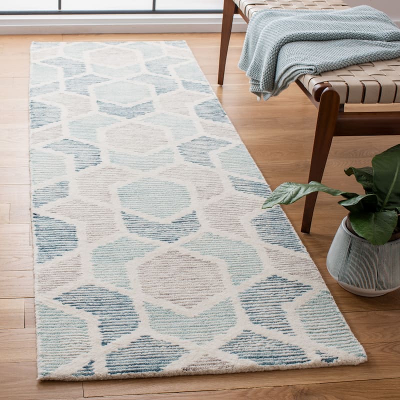 SAFAVIEH Handmade Precious Yamilet Wool Rug - 2'6" x 8' Runner - Turquoise
