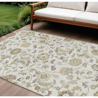 HomeRoots Floral Transitional Rectangle Outdoor Rug