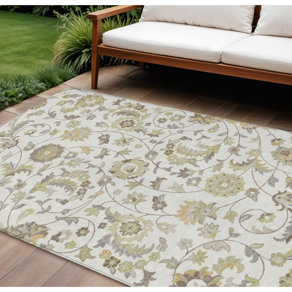 HomeRoots Floral Transitional Rectangle Outdoor Rug