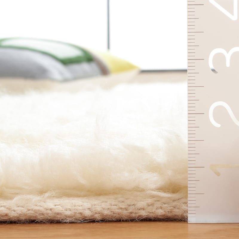 SAFAVIEH Handmade Casablanca Jora Shag Wool Rug