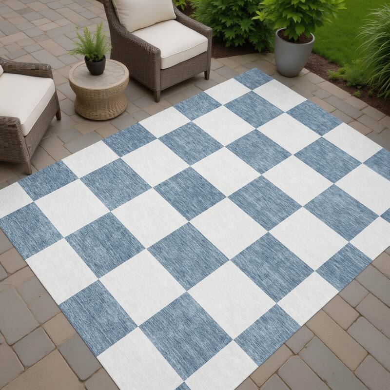 Machine Washable Indoor/ Outdoor Modern Checker Chantille Rug - Denim - 2'6" x 3'10"