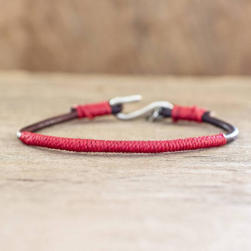 NOVICA Destination, Leather and macrame bracelet
