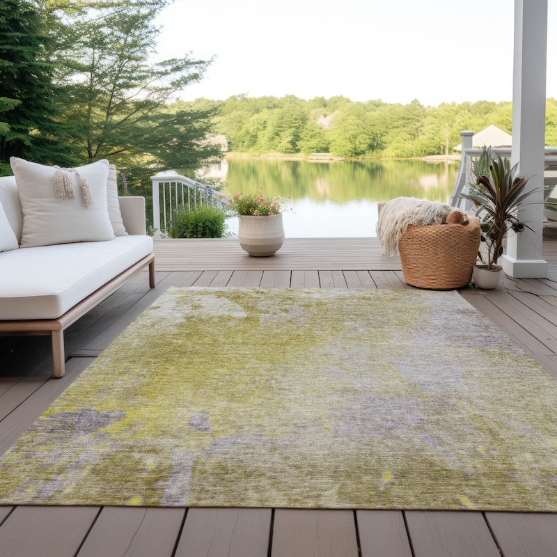 Machine Washable Indoor/ Outdoor Abstract Solid Chantille Rug