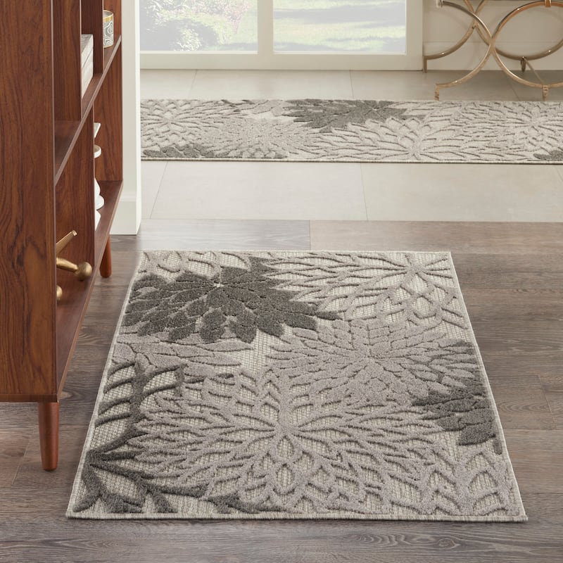 Nourison Aloha Floral Modern, Indoor/Outdoor Area Rug - 3' x 5' - Silver/Grey
