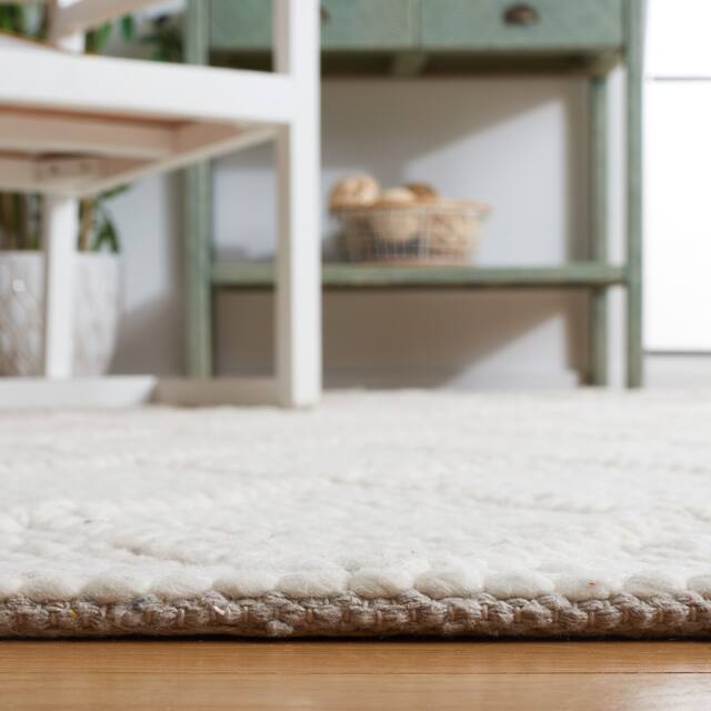 SAFAVIEH Handmade Natura Qiong Wool/ Viscose Trellis Rug