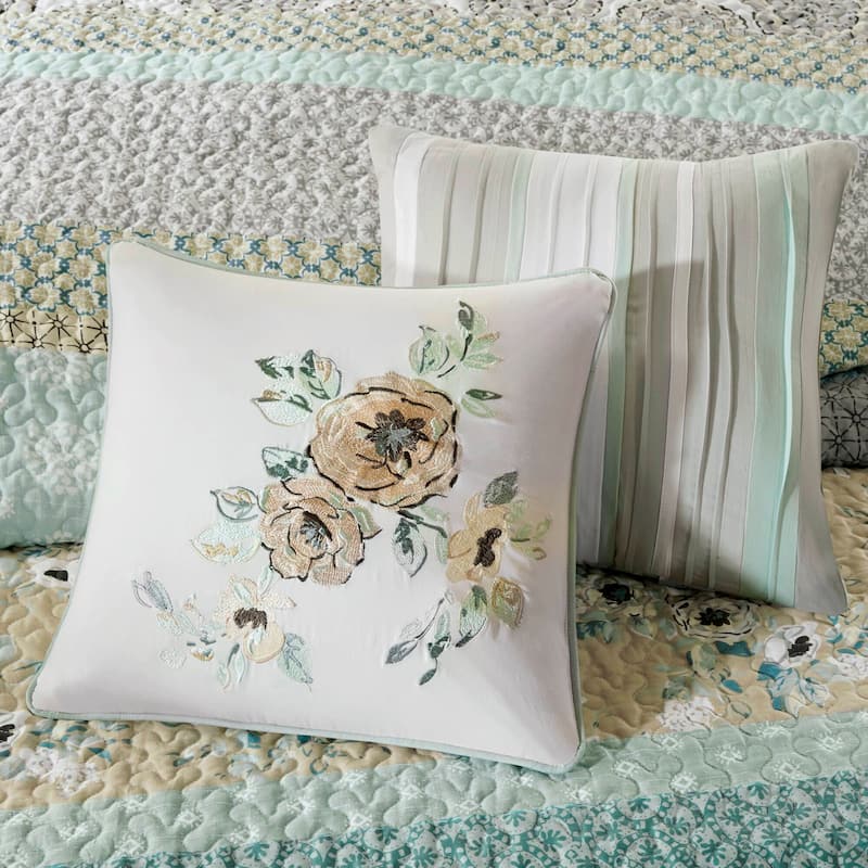 Madison Park Willa 6 Piece Cotton Quilt Set with Throw Pillows