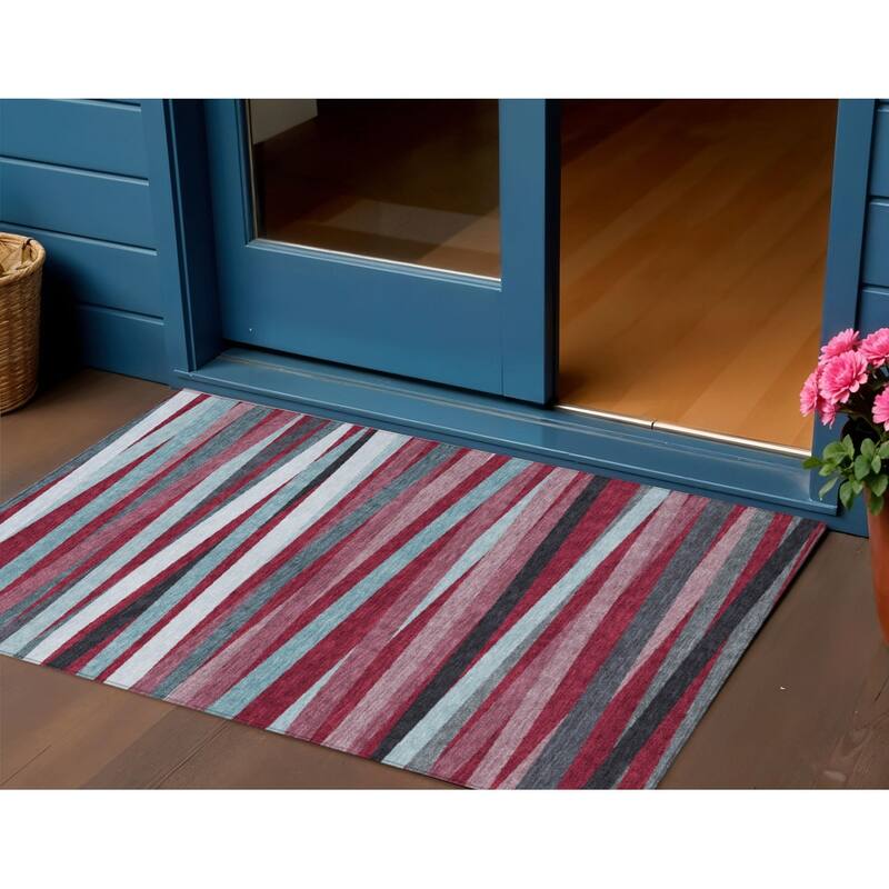 HomeRoots Striped Transitional Rectangle Outdoor Rug - 3' x 5'
