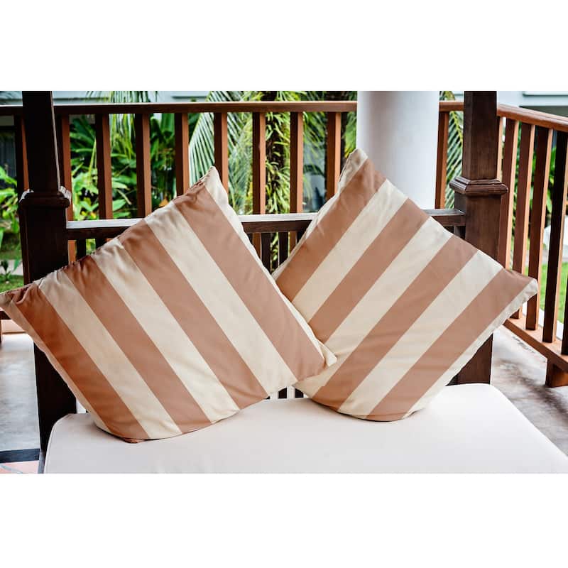 Graduated Stripe Nautical Indoor/Outdoor Throw Pillow