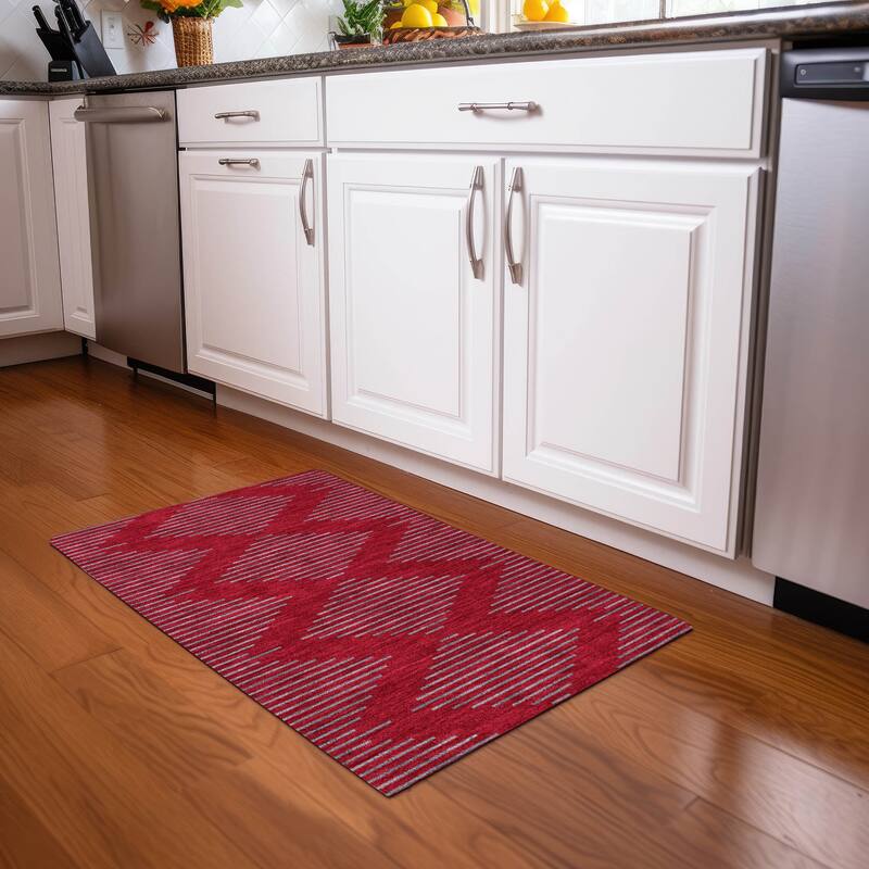 Machine Washable Indoor/ Outdoor Contemporary Geo Chantille Rug