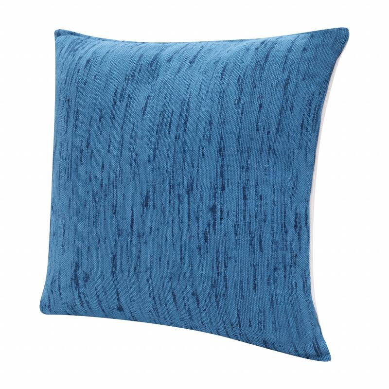 HomeRoots 20" X 20" Ocean Blue Linen Zippered Pillow