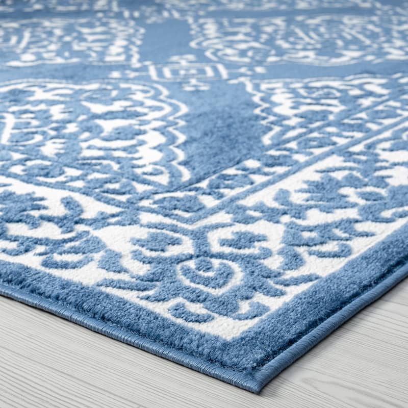 Wyman Farmhouse Floral Indoor Area Rug