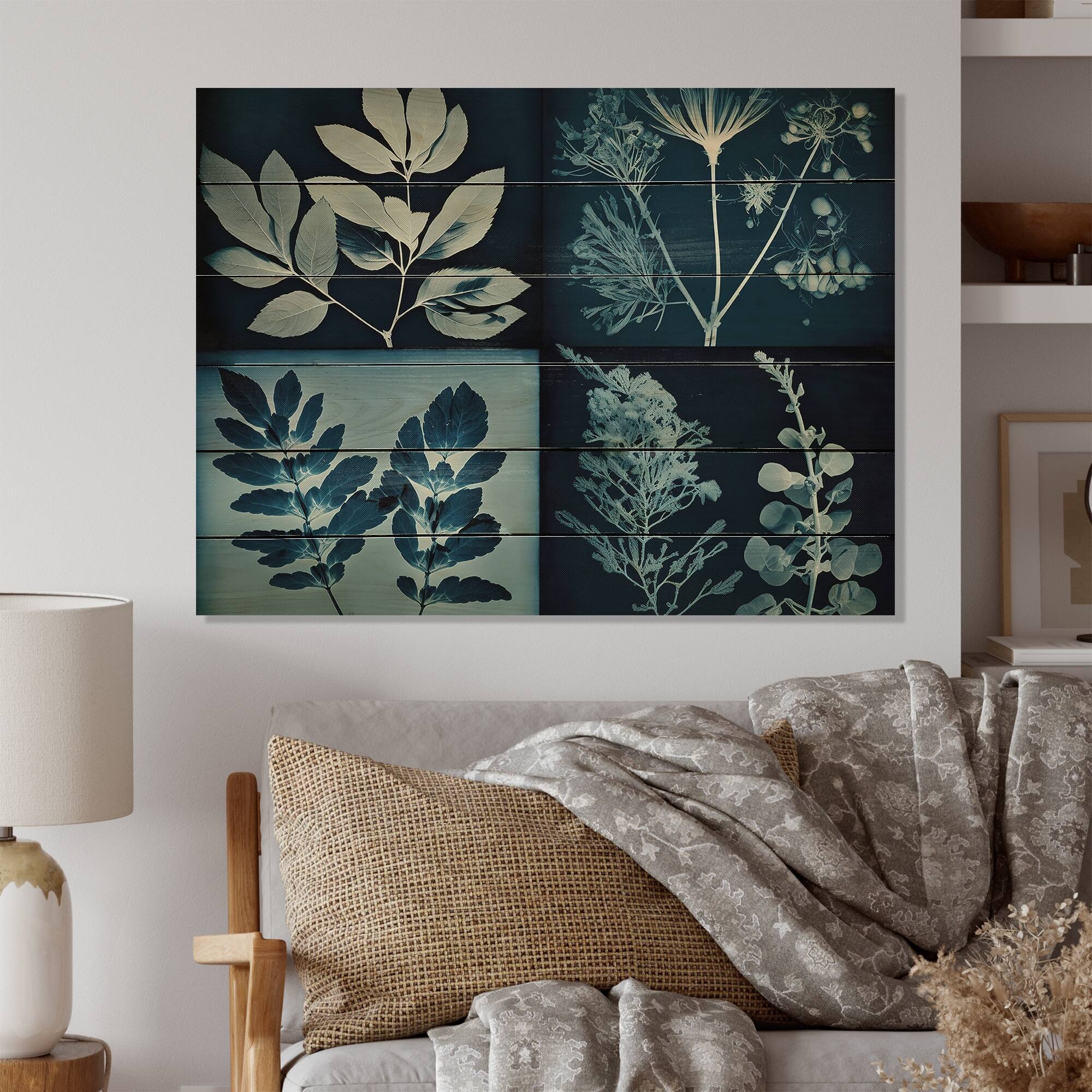 Designart 'Retro Wildflowers In Shades Of Blue VIII' Floral Wood Wall