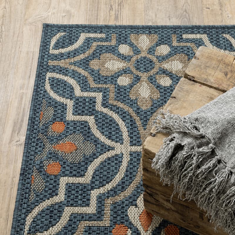 Vista Home Higgins Quatrefoil Panel Indoor/ Outdoor Area Rug by Havenside Home