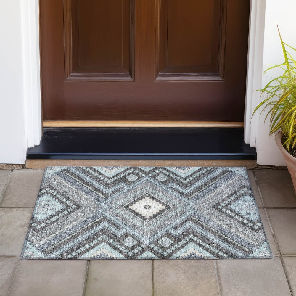 Machine Washable Indoor/ Outdoor Global Boho Chantille Rug