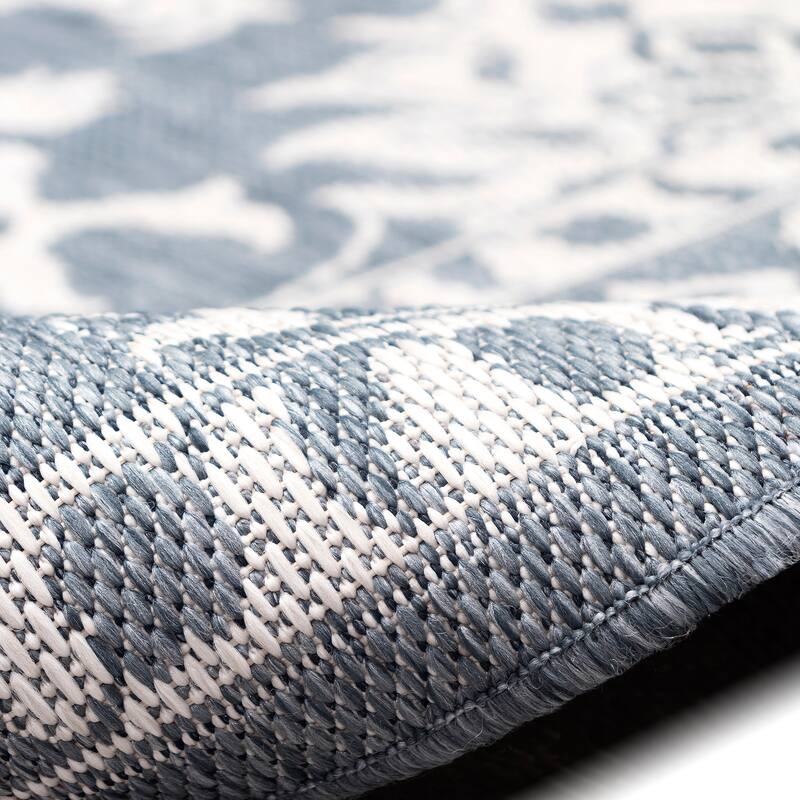 Liora Manne Malibu Kashan Indoor/Outdoor Rug