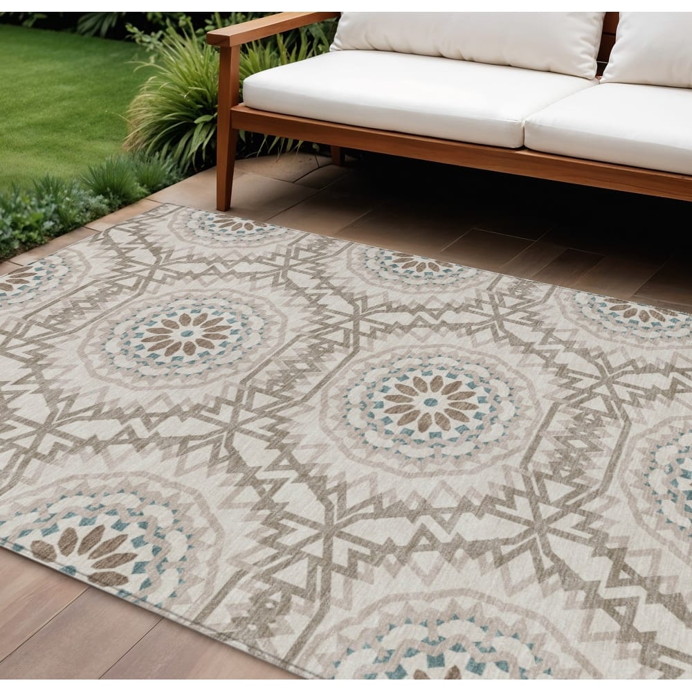 HomeRoots Floral Medallion Transitional Rectangle Outdoor Rug