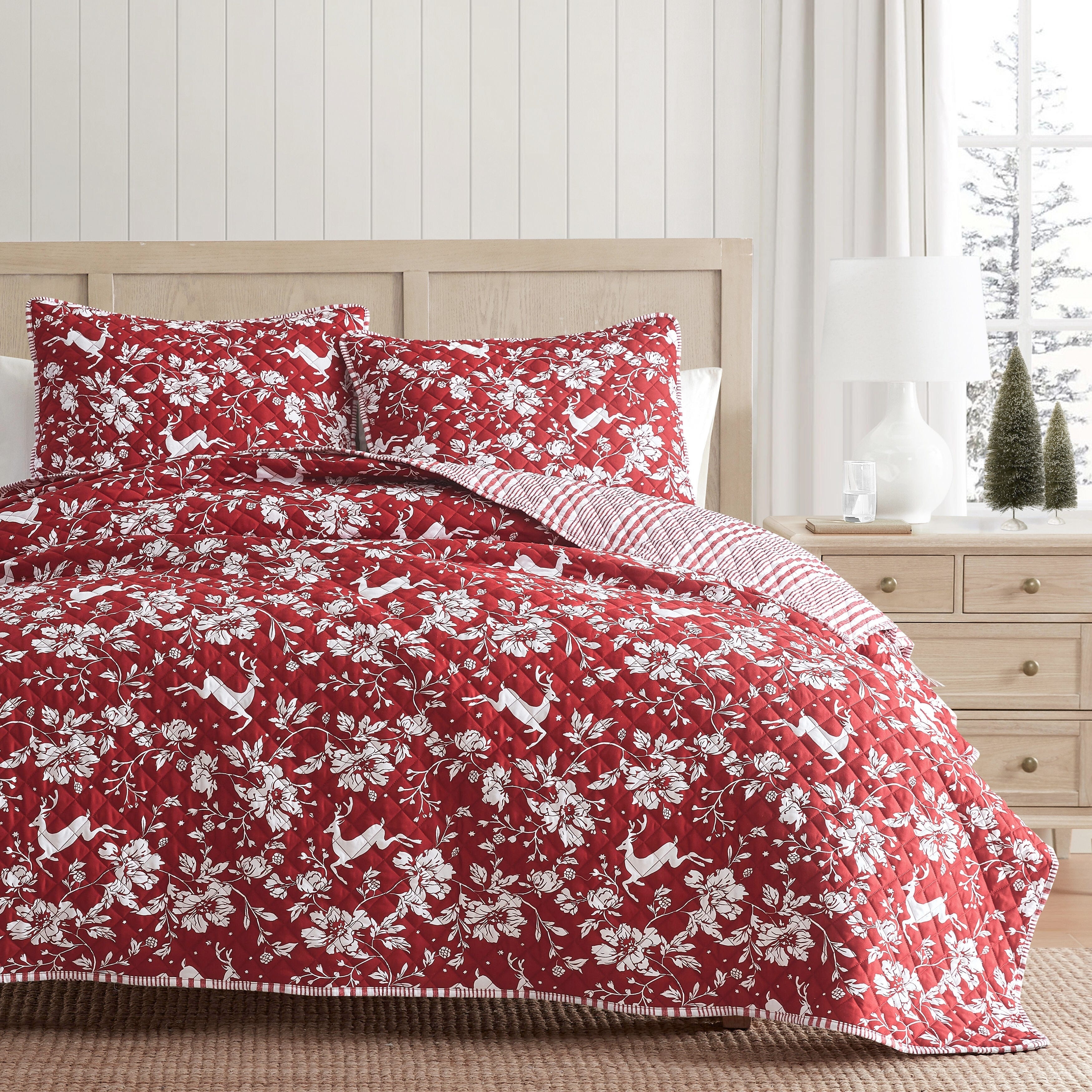 Martha Stewart Dancing Deer Reversible Red Quilt Set
