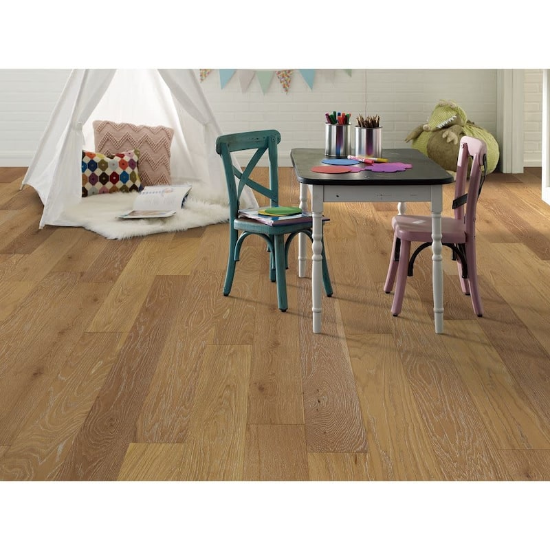 Shaw SW753 Utmost 8" Wide Wire Brushed Engineered White Oak Hardwood