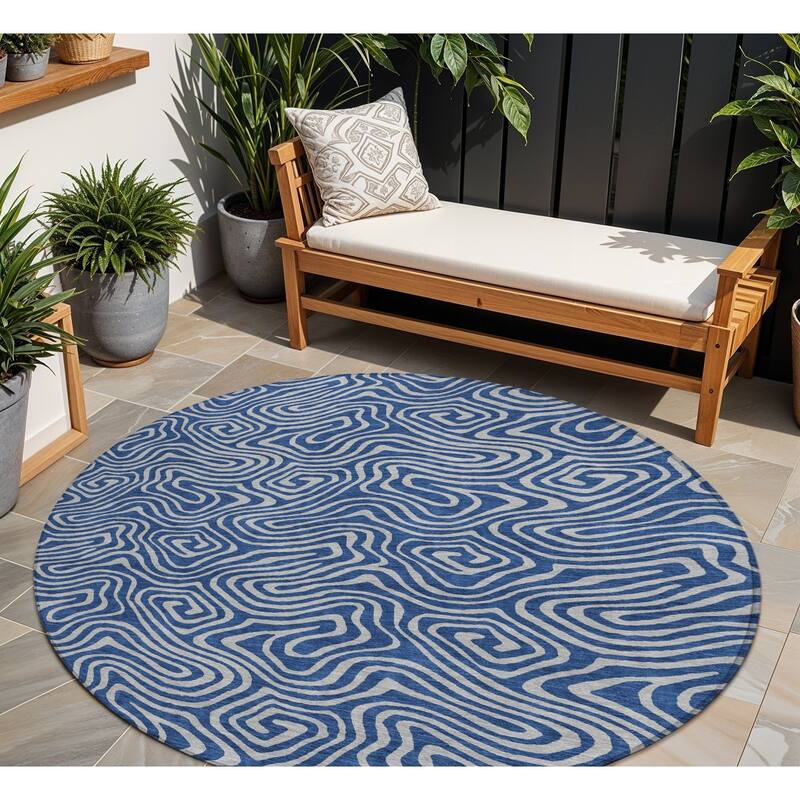 HomeRoots Abstract Transitional Rectangle Outdoor Rug - 8' Round