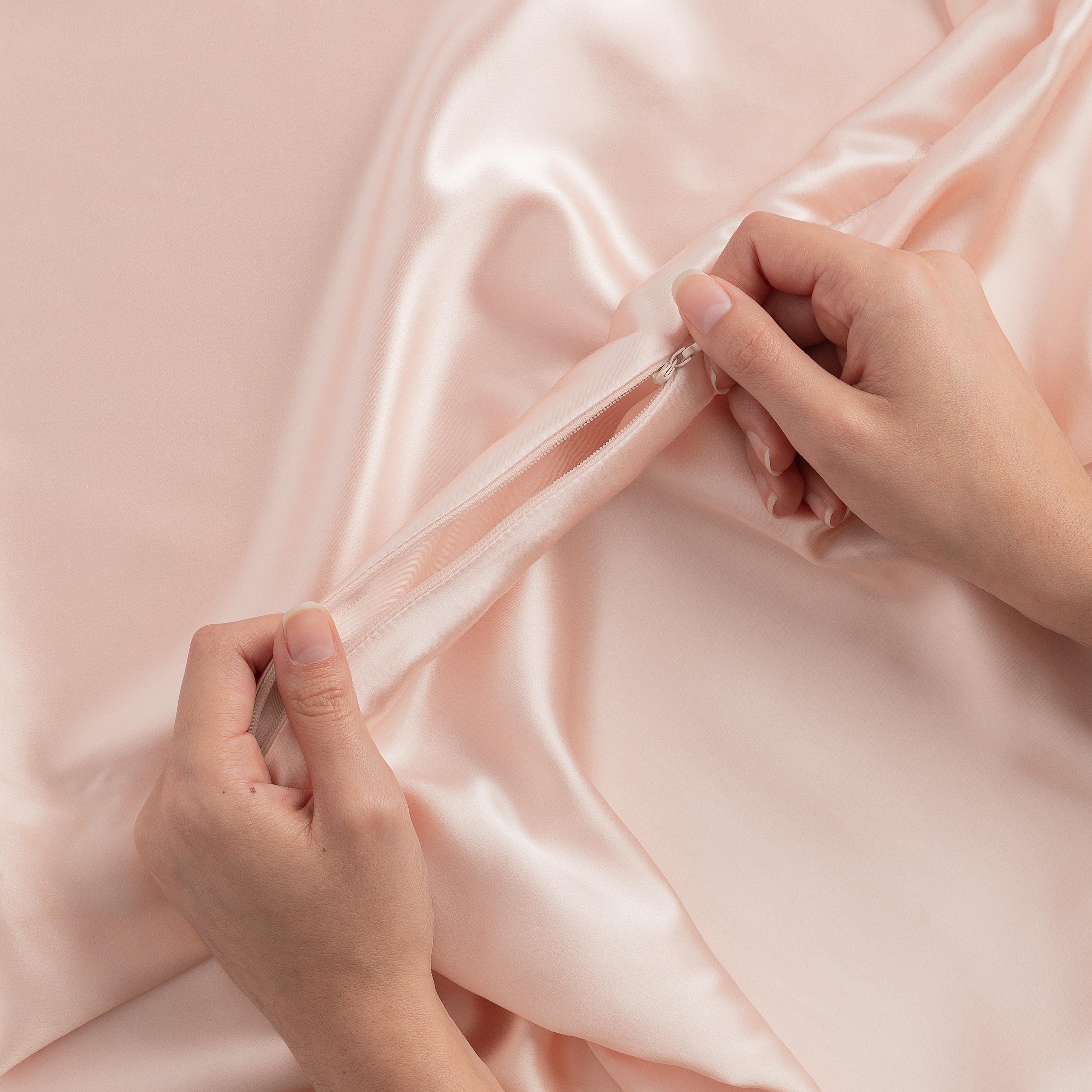 Becky Cameron 100% Mulberry Silk Zippered Pillowcase