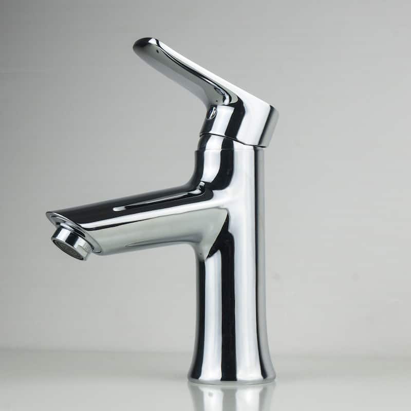 Single Handle Lavatory faucet in Polished Chrome Finish