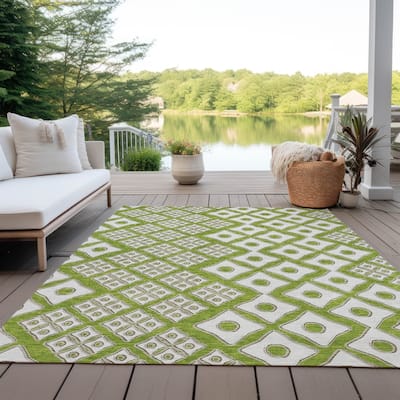 Machine Washable Indoor/ Outdoor Chantille Diamond Geo Rug