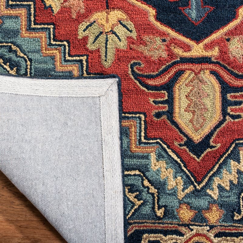SAFAVIEH Handmade Heritage Shena Traditional Wool Rug