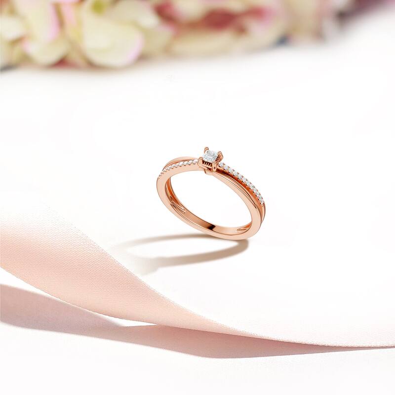 1/8ct TDW Diamond Split Shank Engagement Ring in 10K Rose Gold for Women