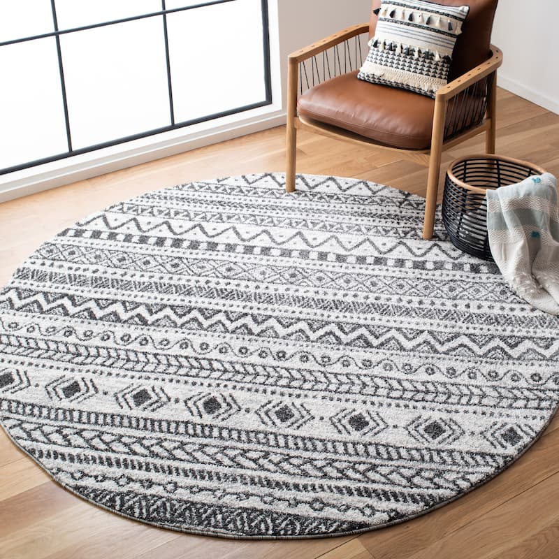 SAFAVIEH Tunisia America Moroccan Rug - 6'7" Round - Ivory/Black